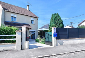 MaisonTevy 2 Jolies Chambres 6 pers ou 1 Beau Studio 2 Pers